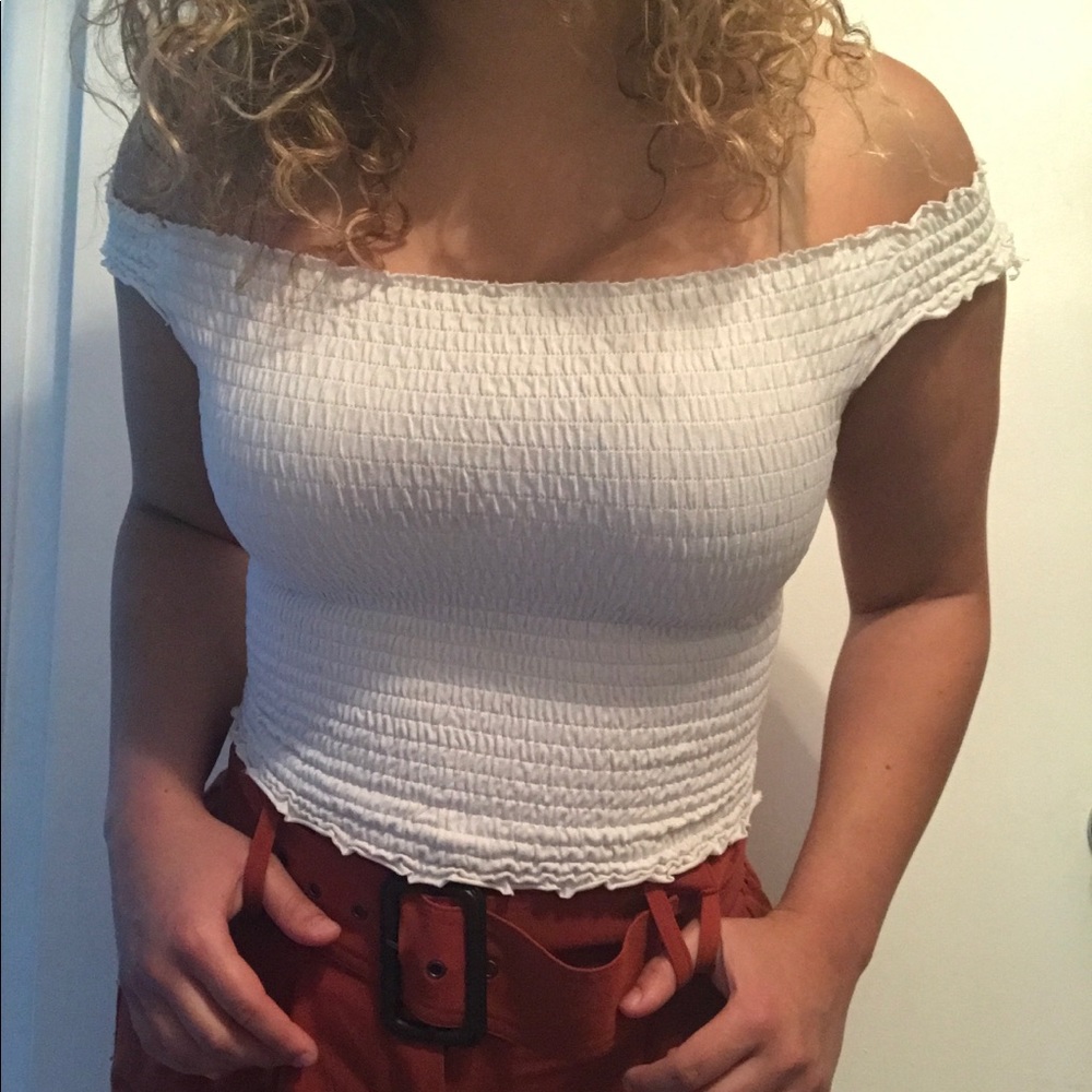 💫 Off Shoulder White Top 💫